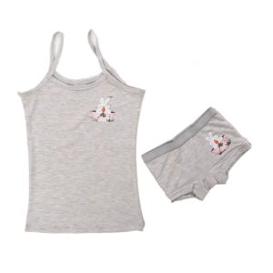 طقم مسيري بناتي حماله و هوت شورت رصاصي